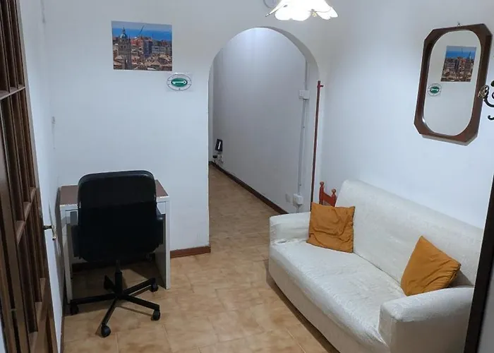 Rum i privatbostad Peaceful Place At Principe Genua